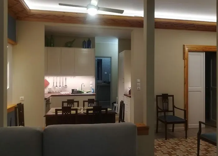 Yard Of Epicurus - η αυλή του επίκουρου Сasa de vacaciones