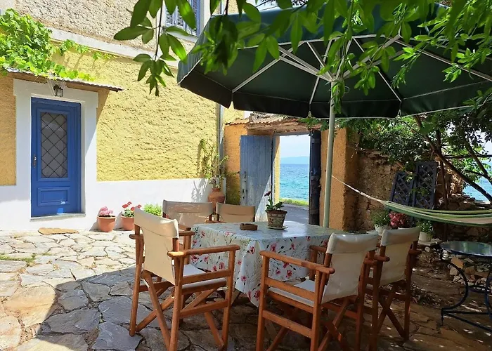 Yard Of Epicurus - η αυλή του επίκουρου Kato Gatzea