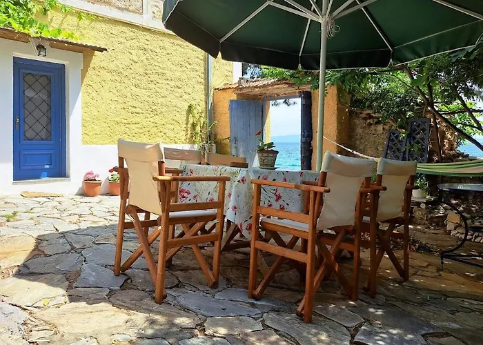 Yard Of Epicurus - η αυλή του επίκουρου