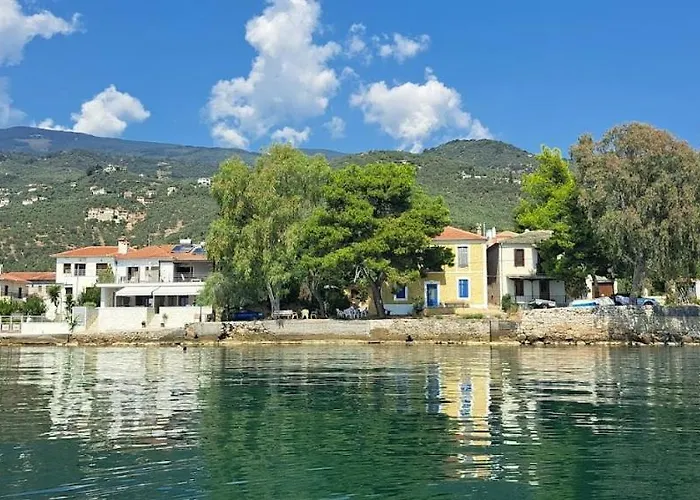 Yard Of Epicurus - η αυλή του επίκουρου *