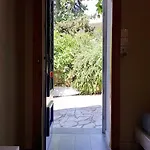 Yard Of Epicurus - η αυλή του επίκουρου Tatil Evi