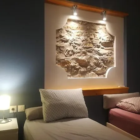 Yard Of Epicurus - η αυλή του επίκουρου *