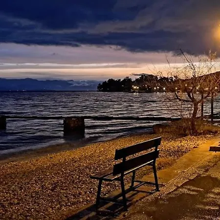 Yard Of Epicurus - η αυλή του επίκουρου * Κάτω Γατζέα