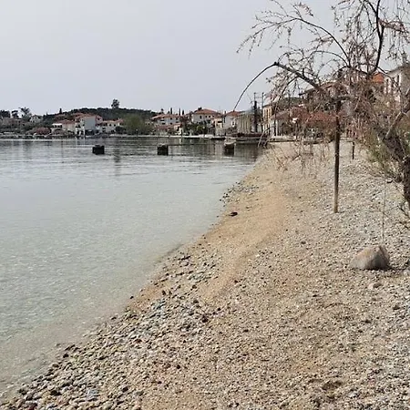 Vakantiehuis Yard Of Epicurus - η αυλή του επίκουρου *