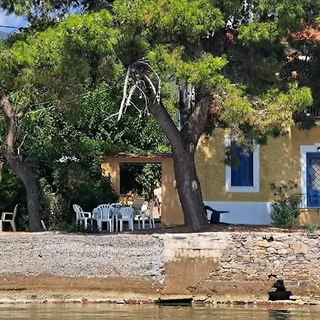 Vakantiehuis Yard Of Epicurus - η αυλή του επίκουρου Kato Gatzea