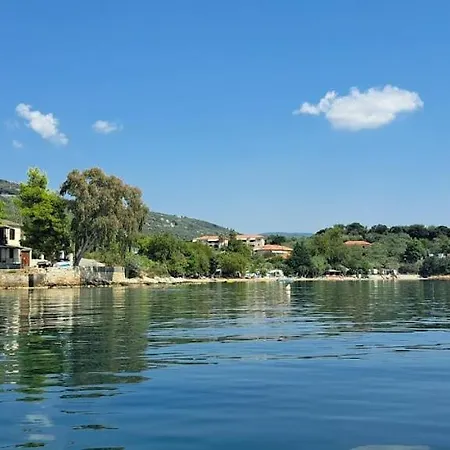 Yard Of Epicurus - η αυλή του επίκουρου Feriehus