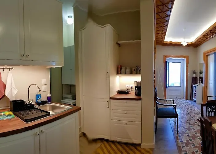 Yard Of Epicurus - η αυλή του επίκουρου * Kato Gatzea