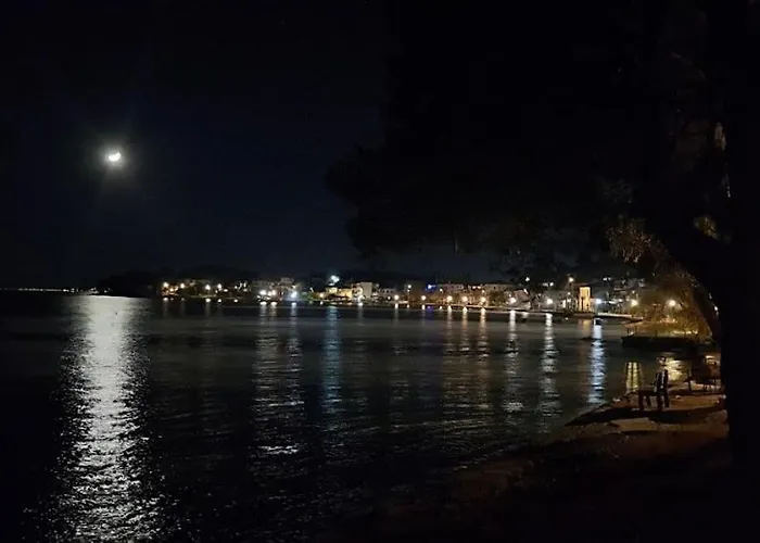 Yard Of Epicurus - η αυλή του επίκουρου