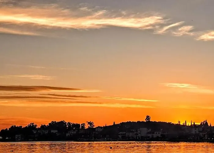 Yard Of Epicurus - η αυλή του επίκουρου Kato Gatzea