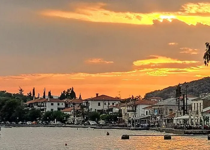 Yard Of Epicurus - η αυλή του επίκουρου